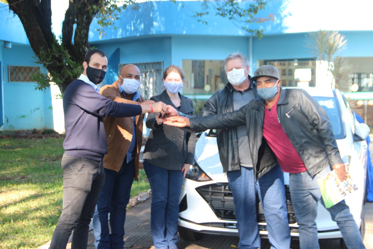 Vera Cruz recebe viatura para trabalho&nbsp;administrativo