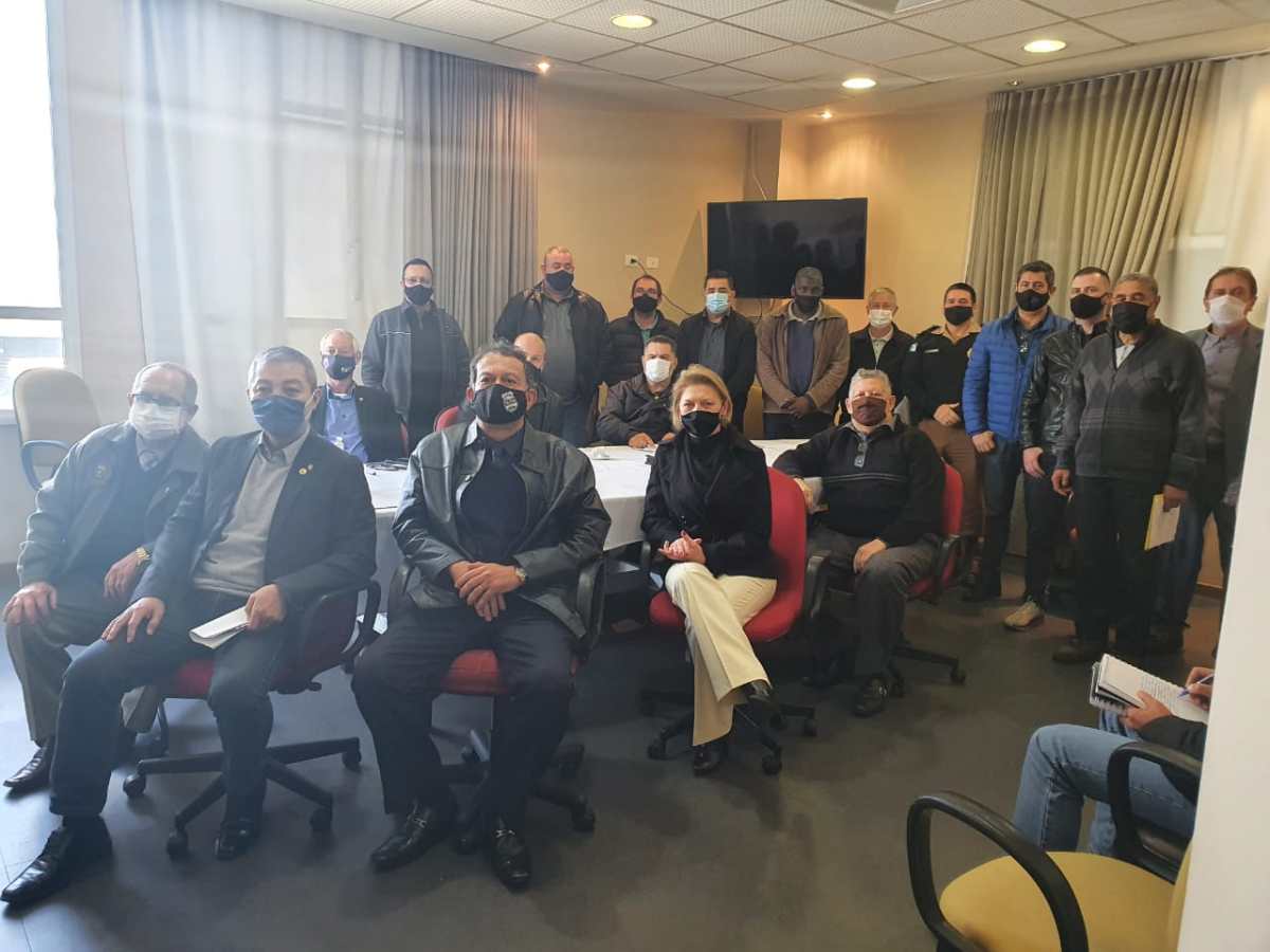 Reunião na AVM para definição de ajudas às Forças de Segurança e&nbsp;Saúde