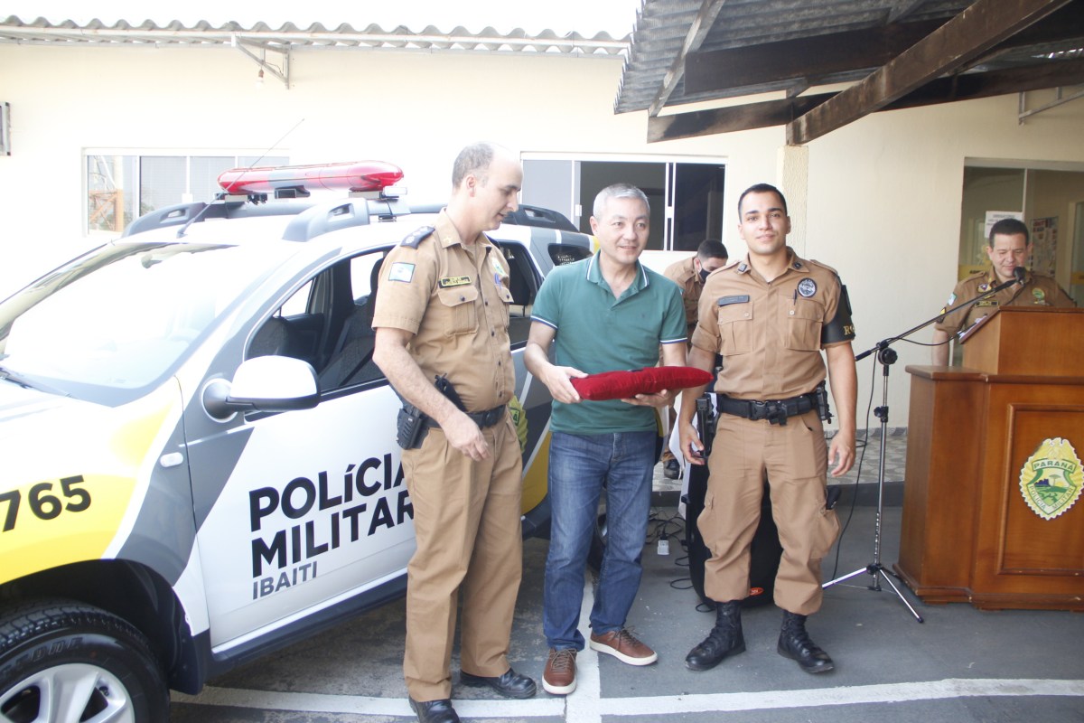 Segundo dia de entregas de viaturas rende boas&nbsp;conversas