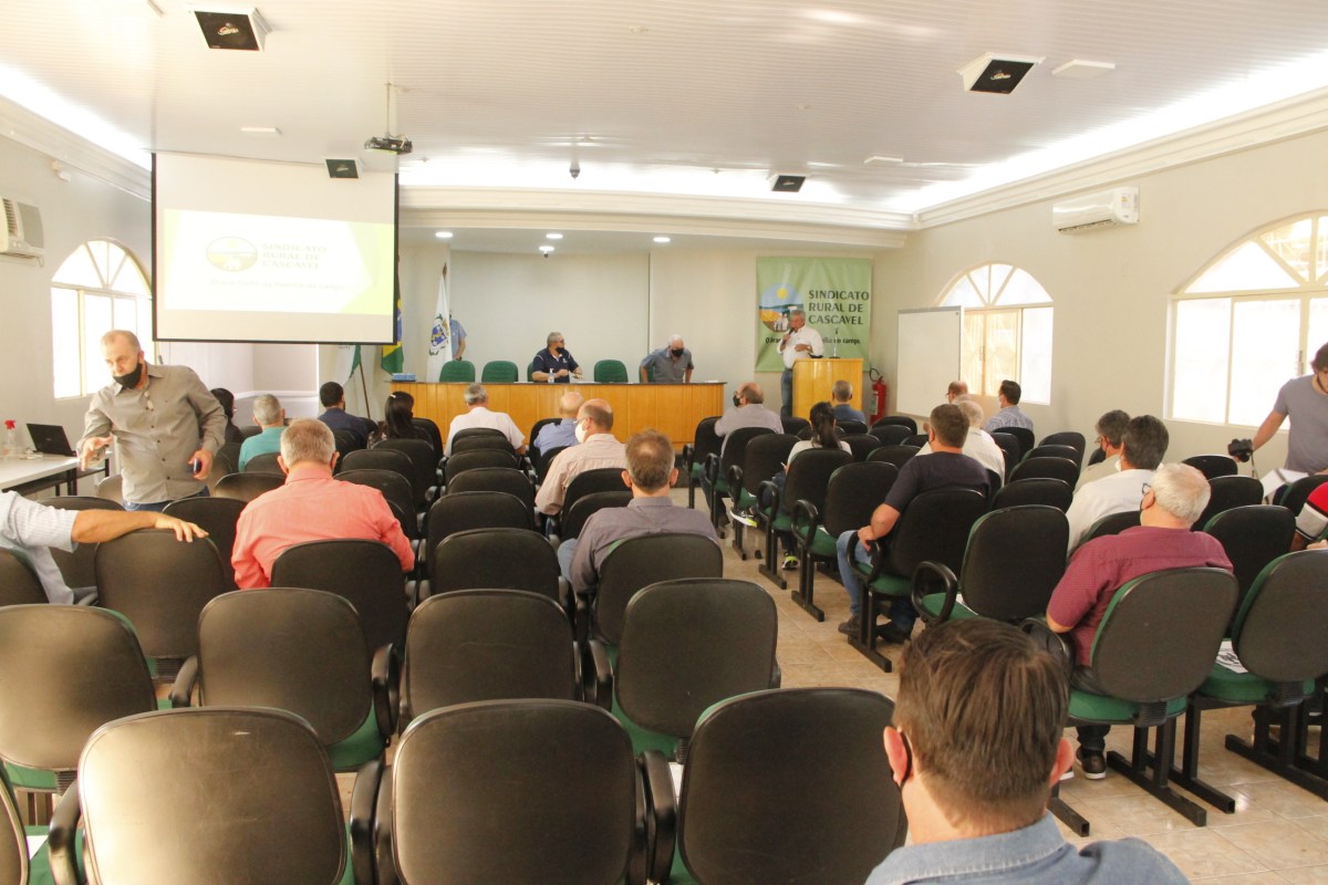 Deputado Coronel Lee fala com produtores rurais em&nbsp;Cascavel