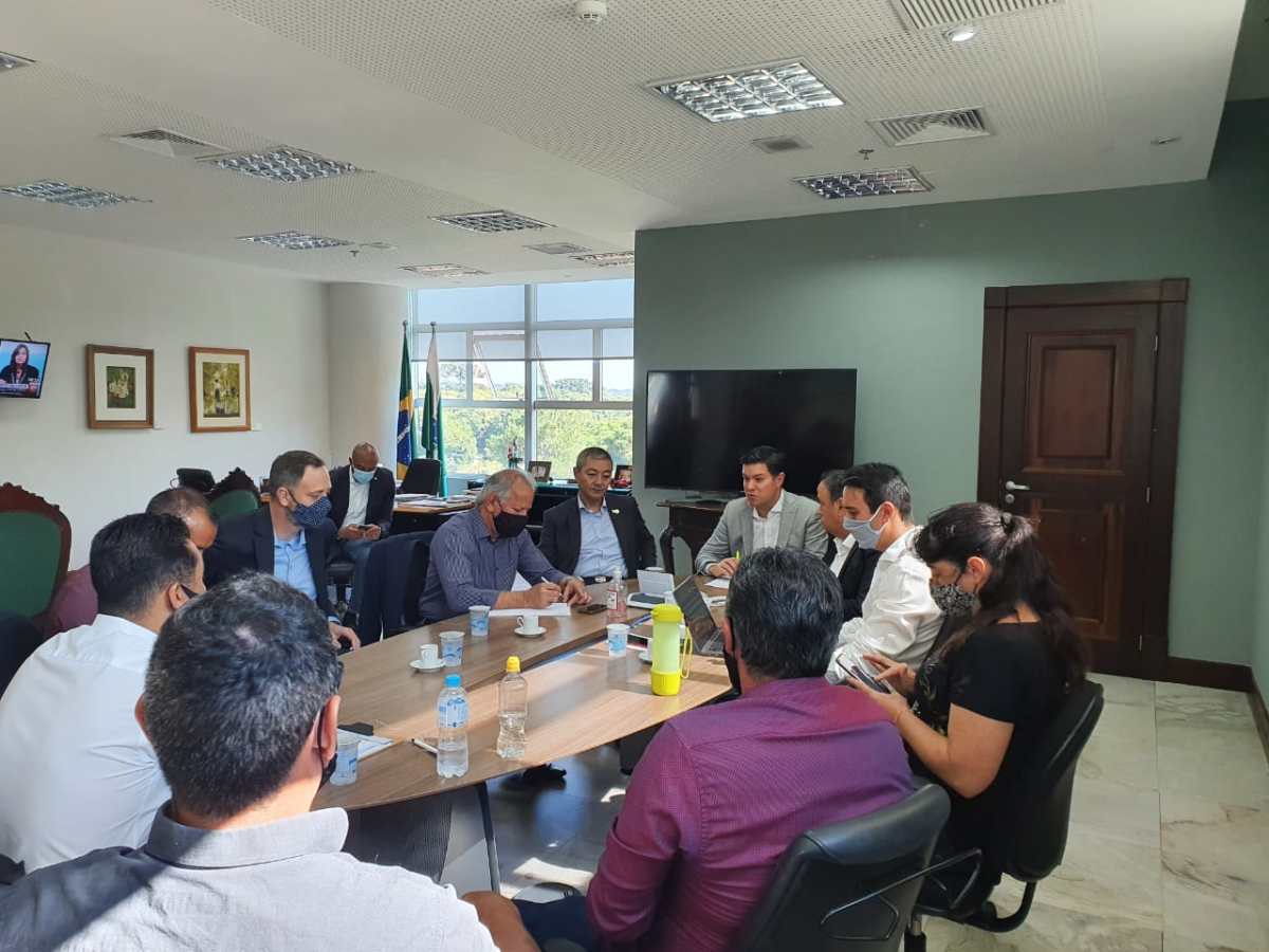 Reunião discute assuntos referentes a previdência de&nbsp;militares